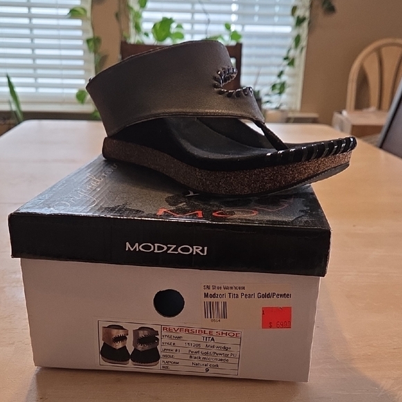 Modzori Women's Tan and Black Sandals - Picture 3 of 3